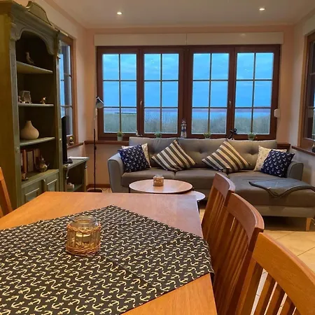Ferienbungalow Mit Seeblick